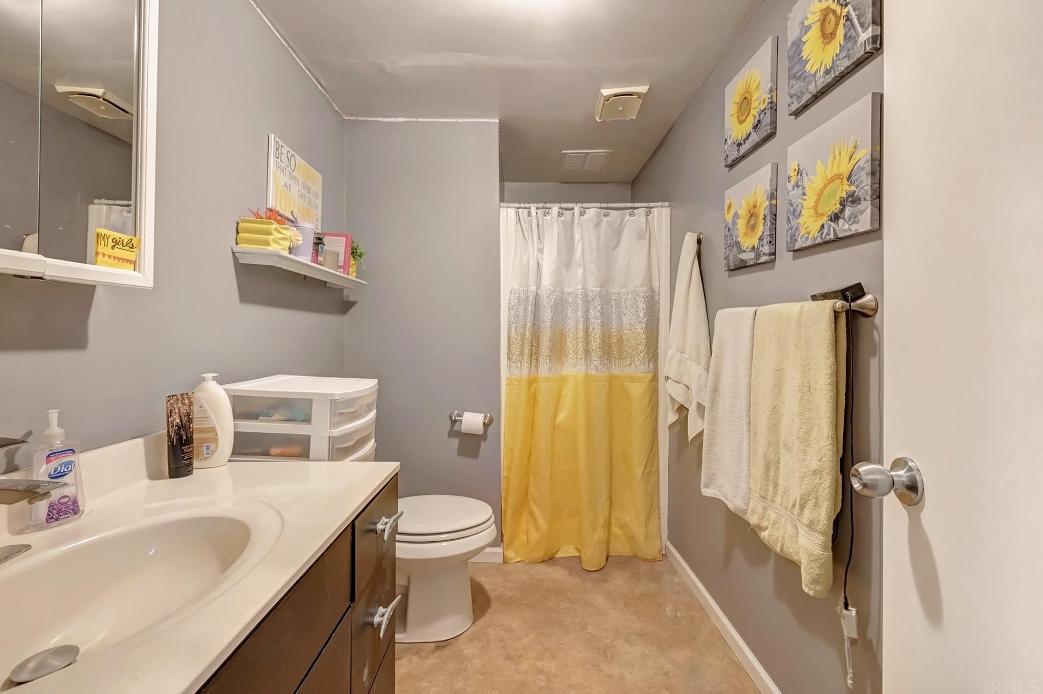 363 East Spring Street Bloomfield, IN 47424 - Photo 24 of 33 Gallery Image 24