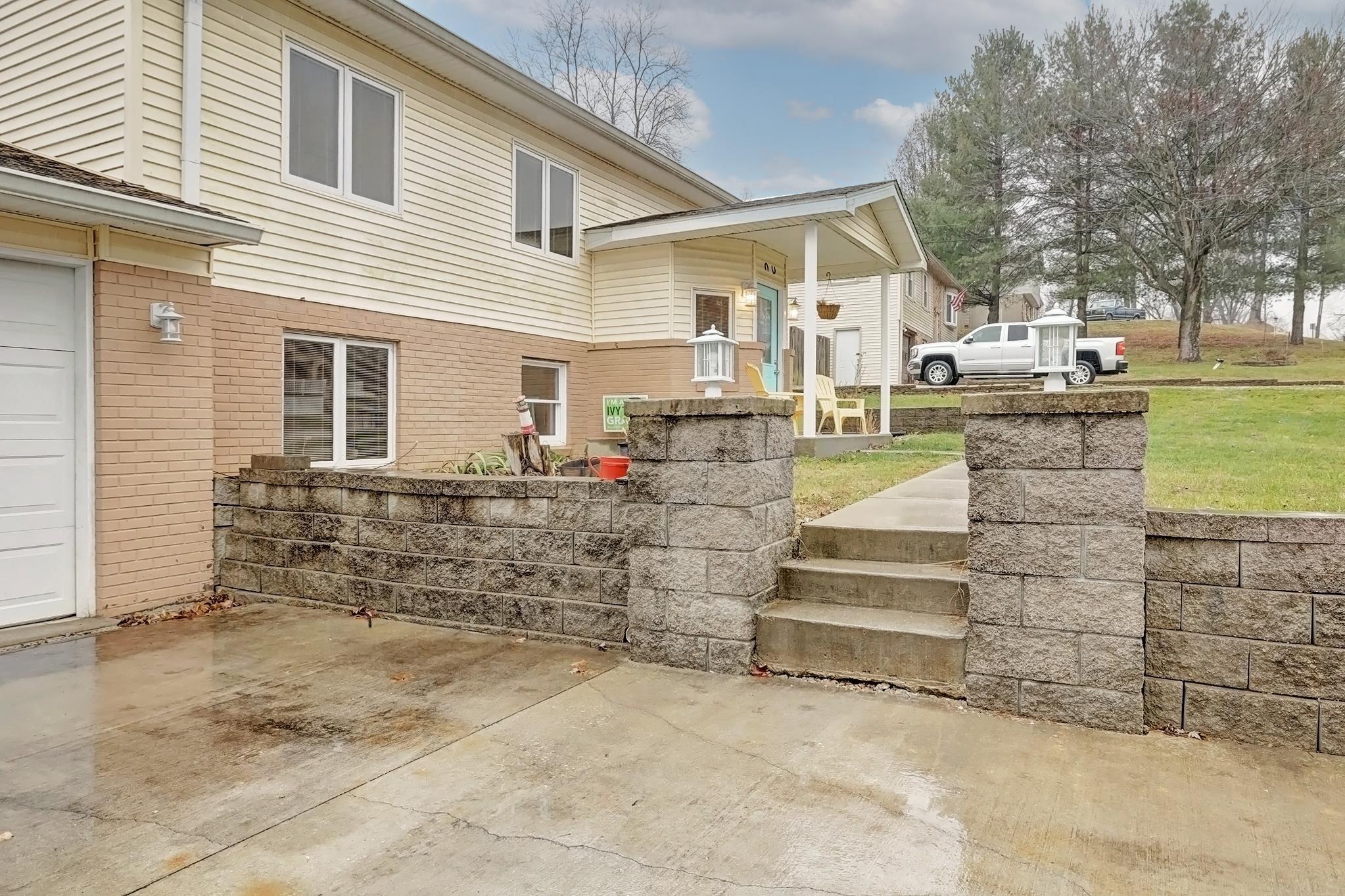 363 East Spring Street Bloomfield, IN 47424 - Photo 4 of 33 Gallery Image 4