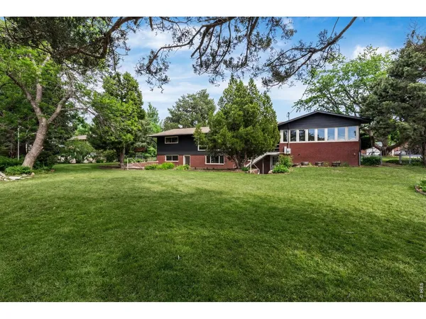$875,000 | 835 Hillside Court, Longmont, CO 80501