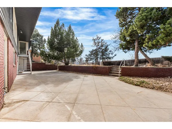 $875,000 | 835 Hillside Court, Longmont, CO 80501