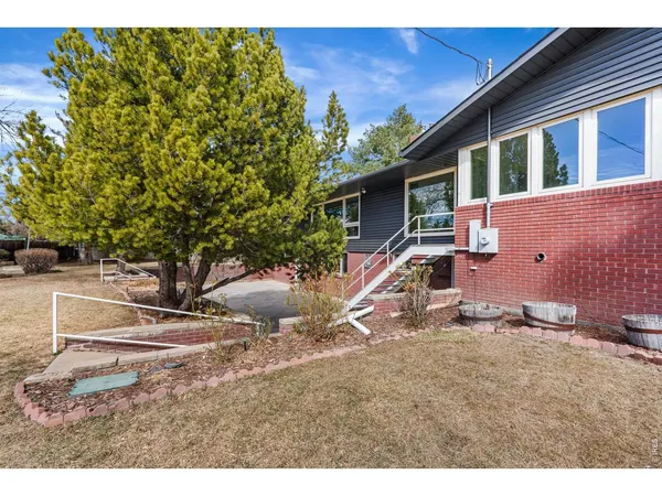 $875,000 | 835 Hillside Court, Longmont, CO 80501