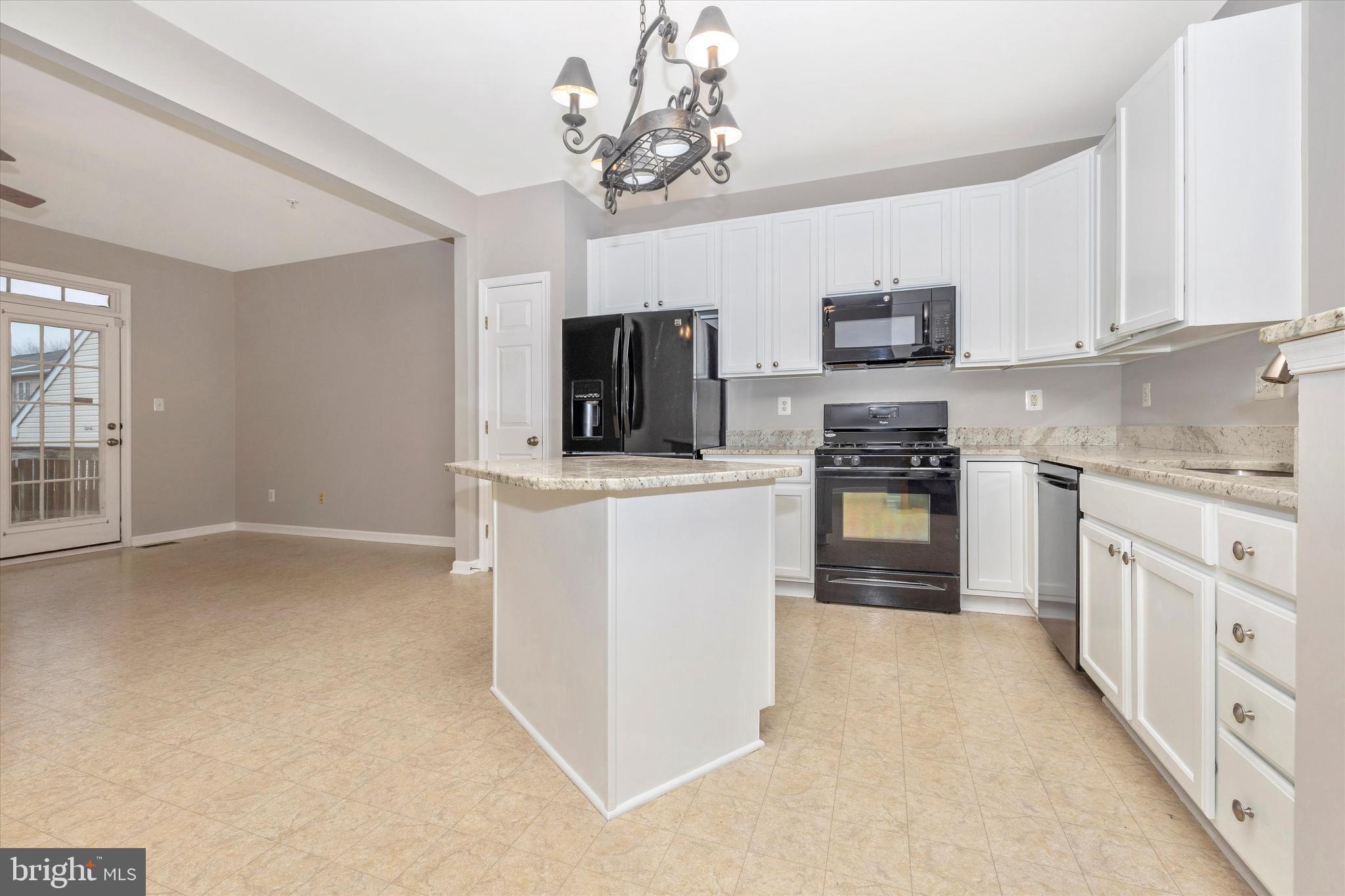 13906 Lullaby Road Germantown, MD 20874 - Photo 7 of 49 Gallery Image 7