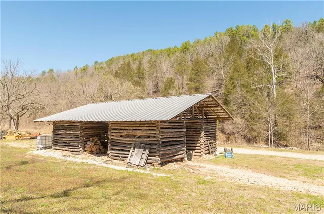 $1,925,000 | 32315 County Road 325, Salem, MO 65560