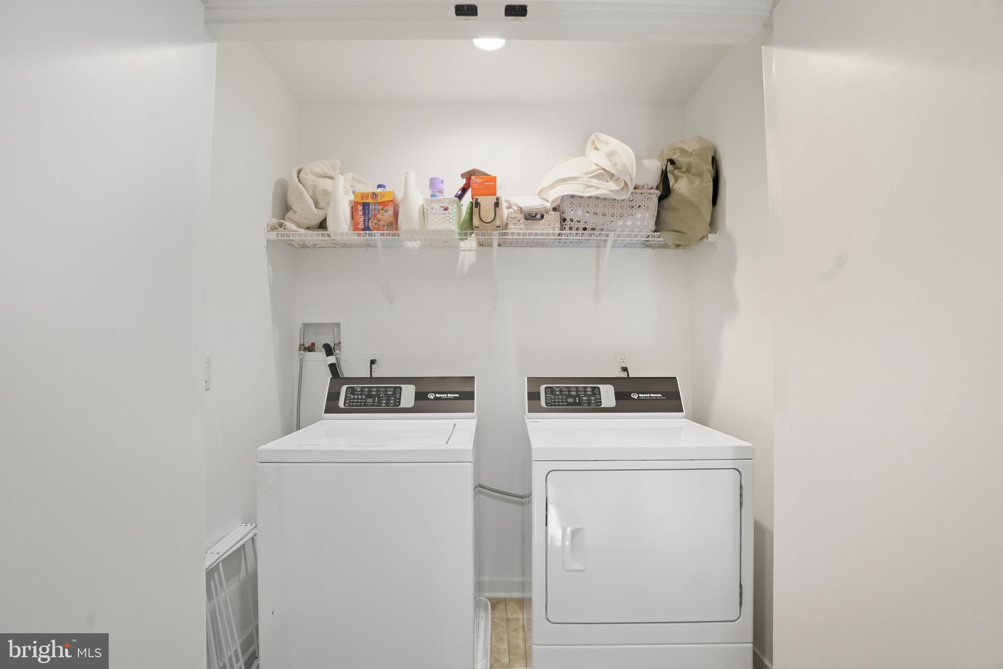 3112 Pierview Lane Philadelphia, PA 19125 - Photo 19 of 39 a utility room with dryer and washer