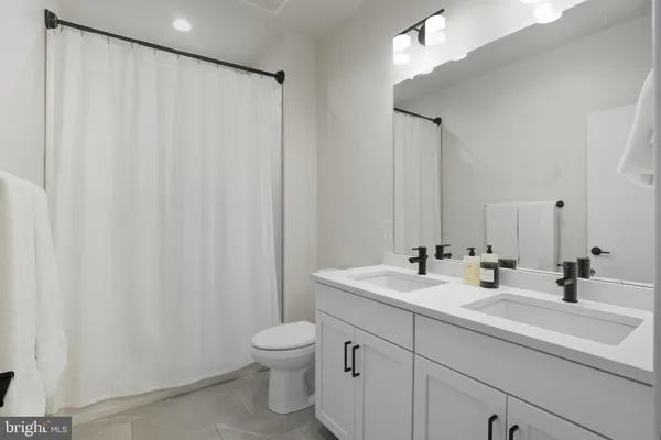 $785,000 | 3112 Pierview Lane, Philadelphia, PA 19125