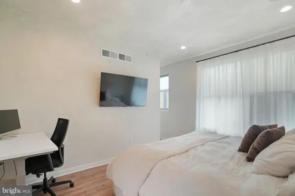 $785,000 | 3112 Pierview Lane, Philadelphia, PA 19125