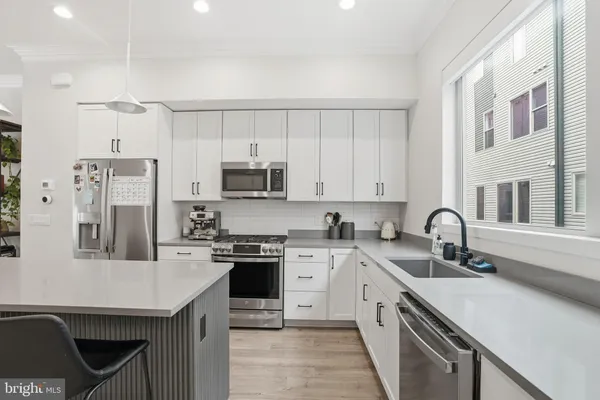 $785,000 | 3112 Pierview Lane, Philadelphia, PA 19125