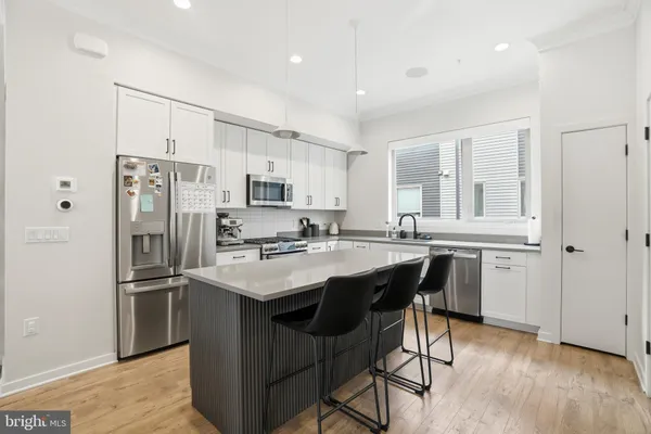 $785,000 | 3112 Pierview Lane, Philadelphia, PA 19125