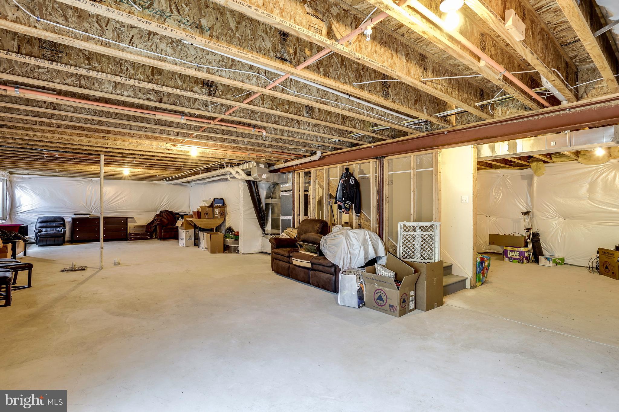 6721 Evanston Road Baltimore, MD 21209 - Photo 38 of 38 Large LL Ready for Your Finishing Touch!