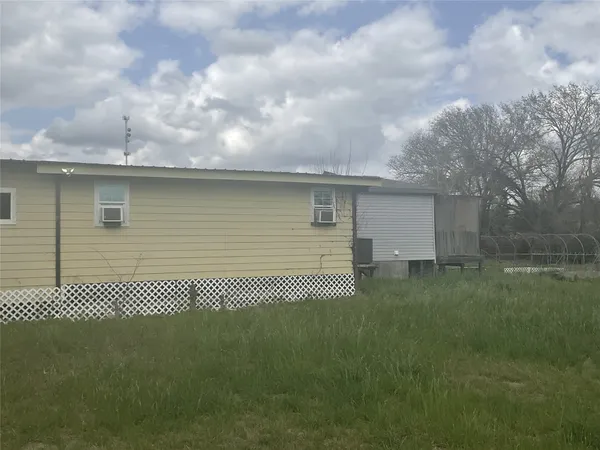 $375,000 | 1225 State Highway 71, Smithville, TX 78957