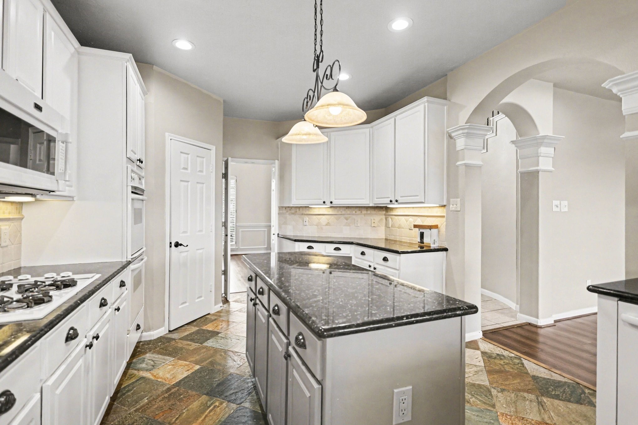 3410 Cypressdale Court Spring, TX 77388 - Photo 11 of 33