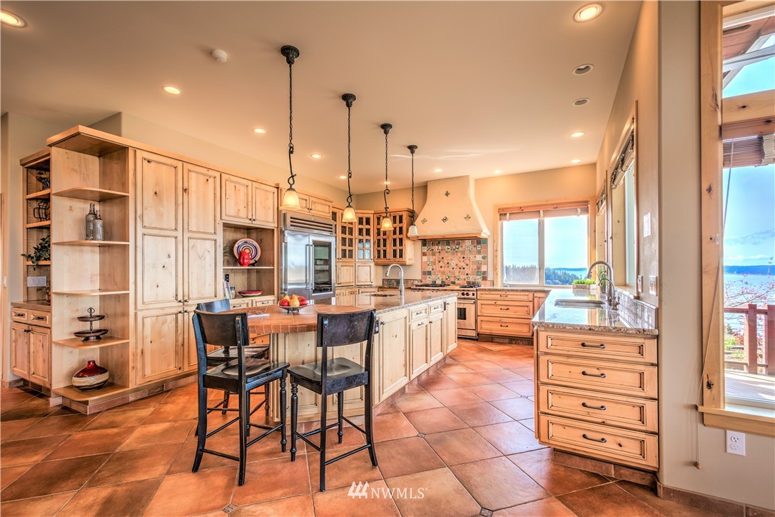 424 Eagle Crest Road Camano Island, WA 98282 - Photo 11 of 25