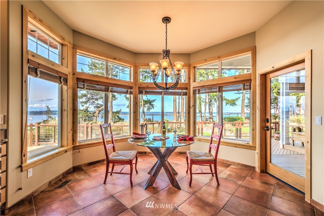 424 Eagle Crest Road Camano Island, WA 98282 - Photo 12 of 25