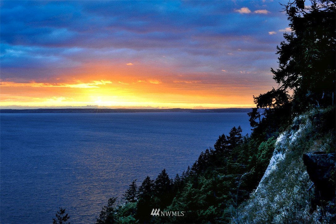 424 Eagle Crest Road Camano Island, WA 98282 - Photo 7 of 25