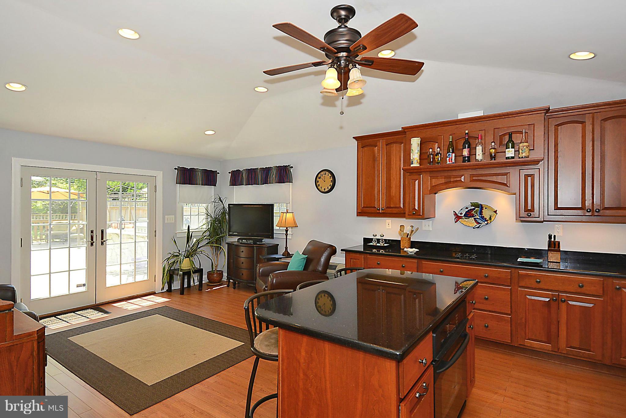 11413 Newport Mill Road Silver Spring, MD 20902 - Photo 16 of 30 Kitchen