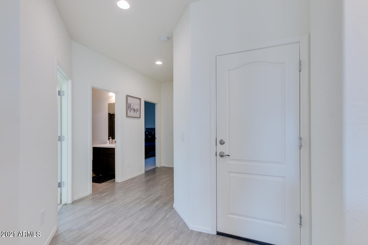 2817 West Apollo Road Phoenix, AZ 85041 - Photo 6 of 42 06-Apollo