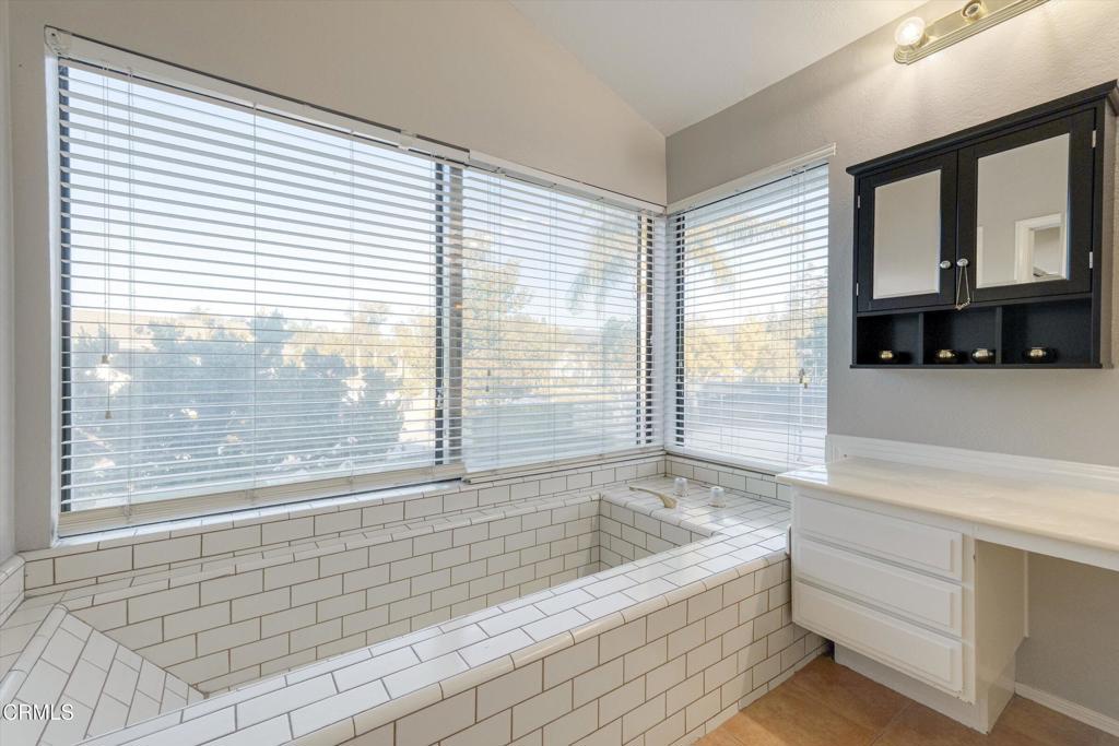 652 Stonebrook Street Simi Valley, CA 93065 - Photo 33 of 69 38-652 Stonebrook Street-38 - Copy