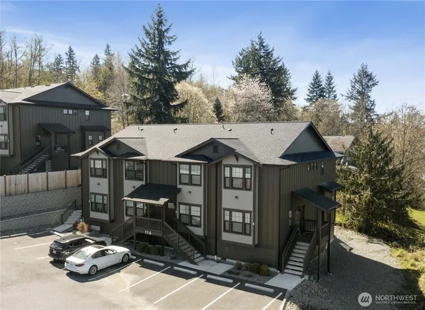 $409,990 | 116 Orchard Avenue South, Unit D, Eatonville, WA 98328