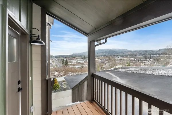 $409,990 | 116 Orchard Avenue South, Unit D, Eatonville, WA 98328