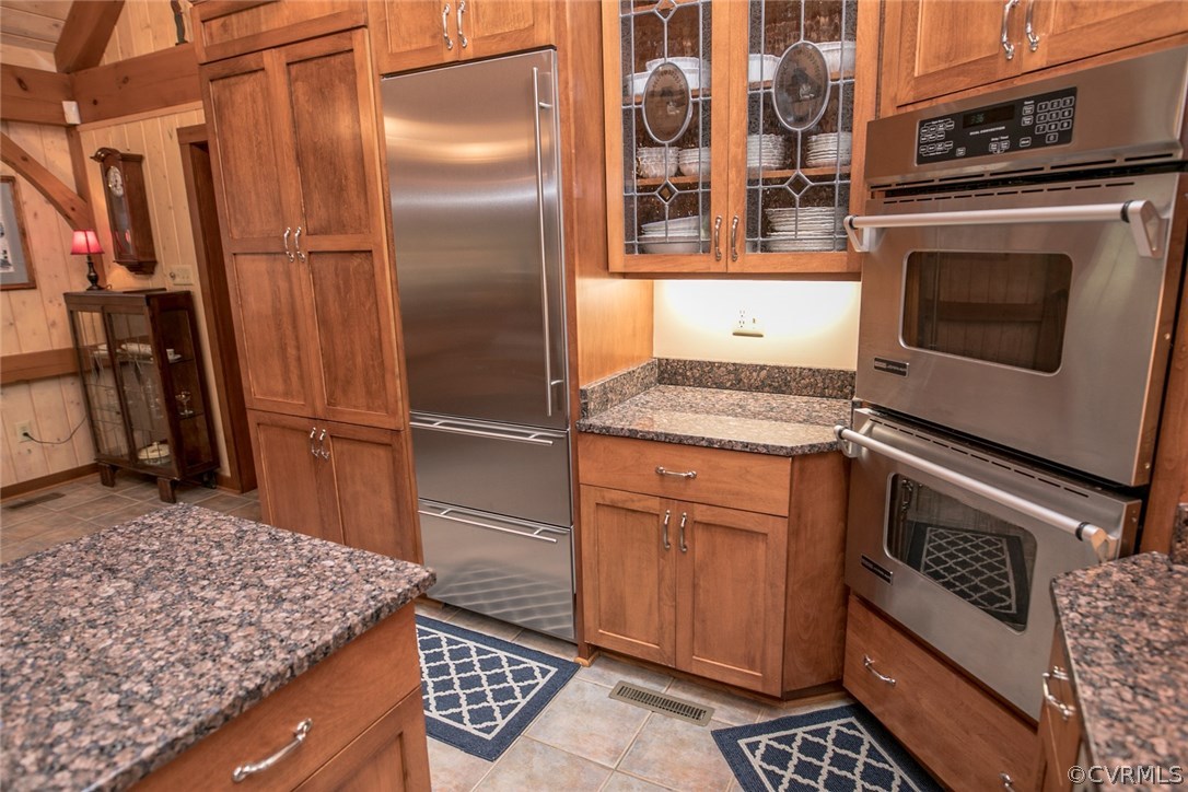 14101 Happy Hill Road Chester, VA 23831 - Photo 22 of 50 Jenn-Air double ovens, Sub Zero Refrigerator