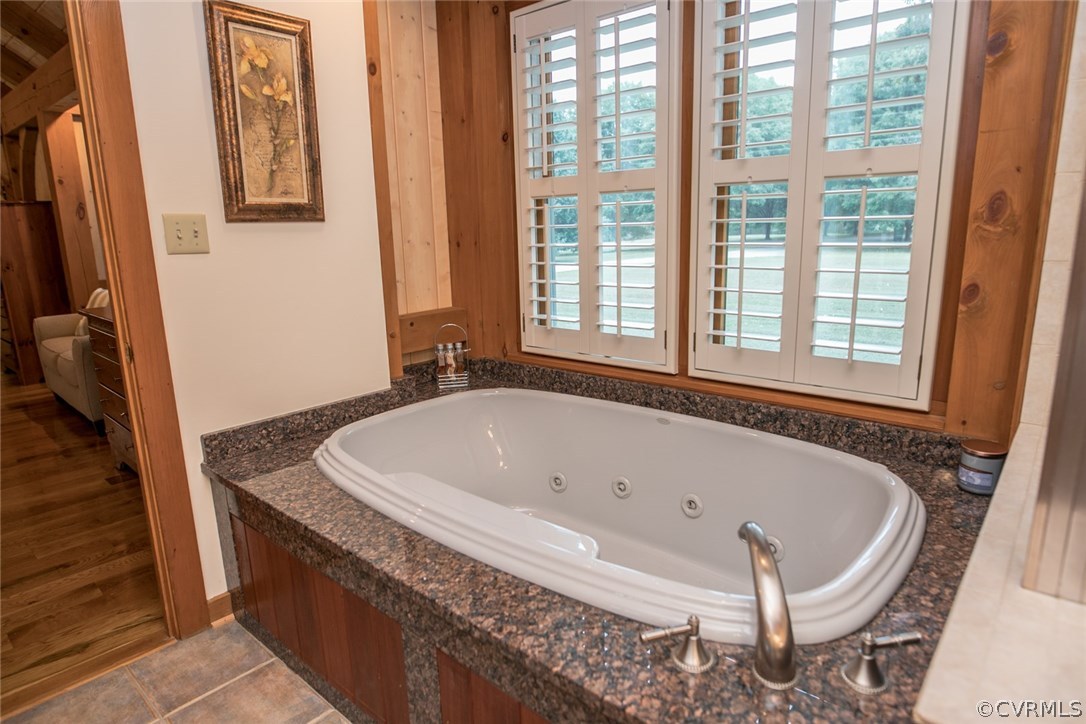 14101 Happy Hill Road Chester, VA 23831 - Photo 36 of 50 Jetted oversized tub with Granite surround, double