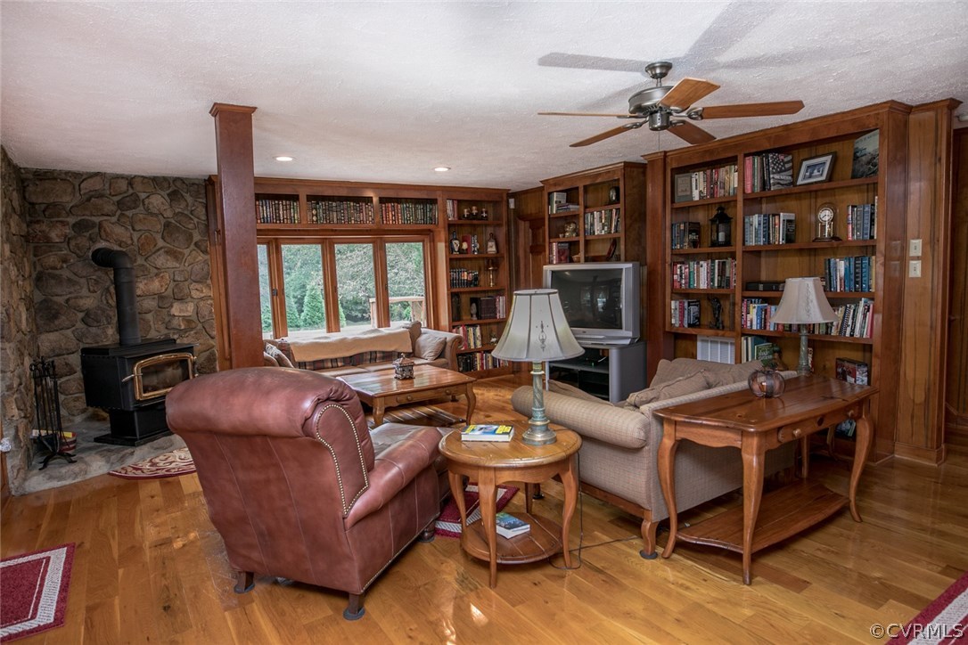 14101 Happy Hill Road Chester, VA 23831 - Photo 39 of 50 Great room/library with lots of natural light, wit