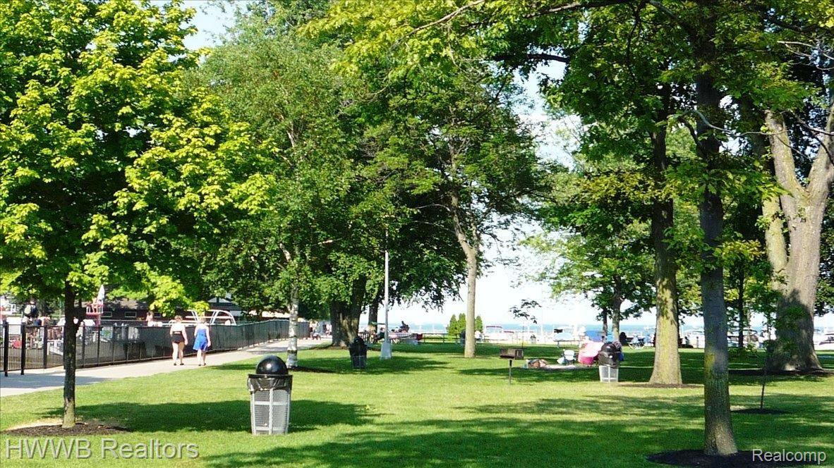 805 Barrington Road Grosse Pointe, MI 48230 - Photo 13 of 14 Community Park-Beach-Dock