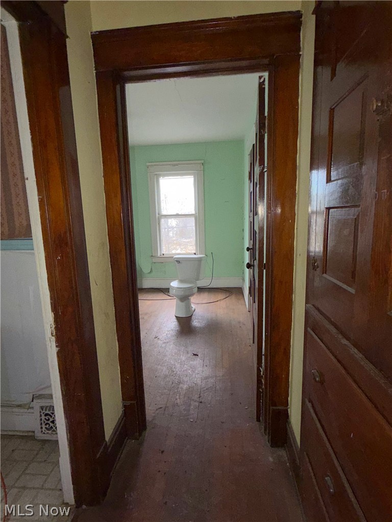 1749 Rosedale Avenue Cleveland, OH 44112 - Photo 22 of 43 Corridor