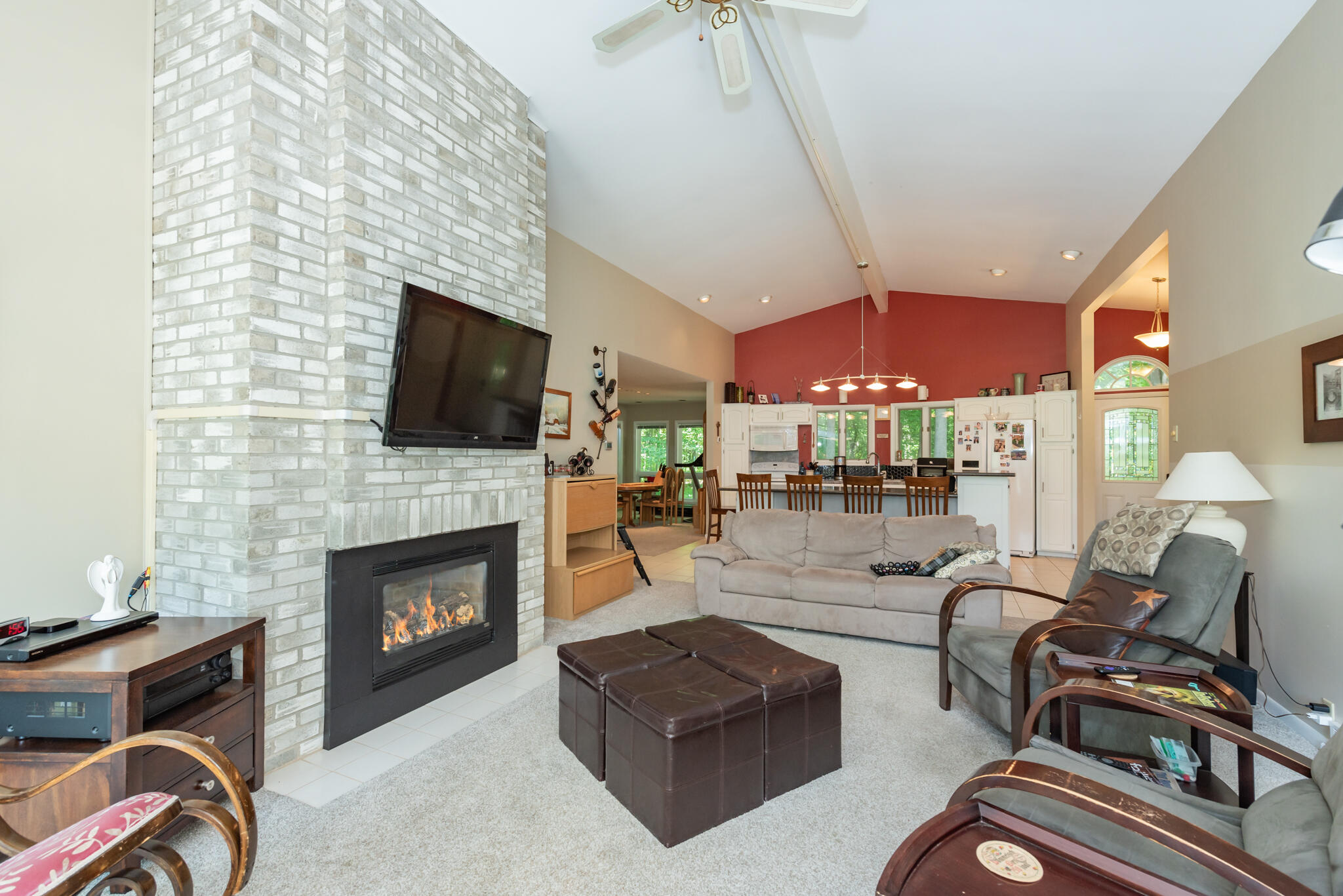 6170 Cascade Road Southeast Grand Rapids, MI 49546 - Photo 24 of 77 4_Living Area-5