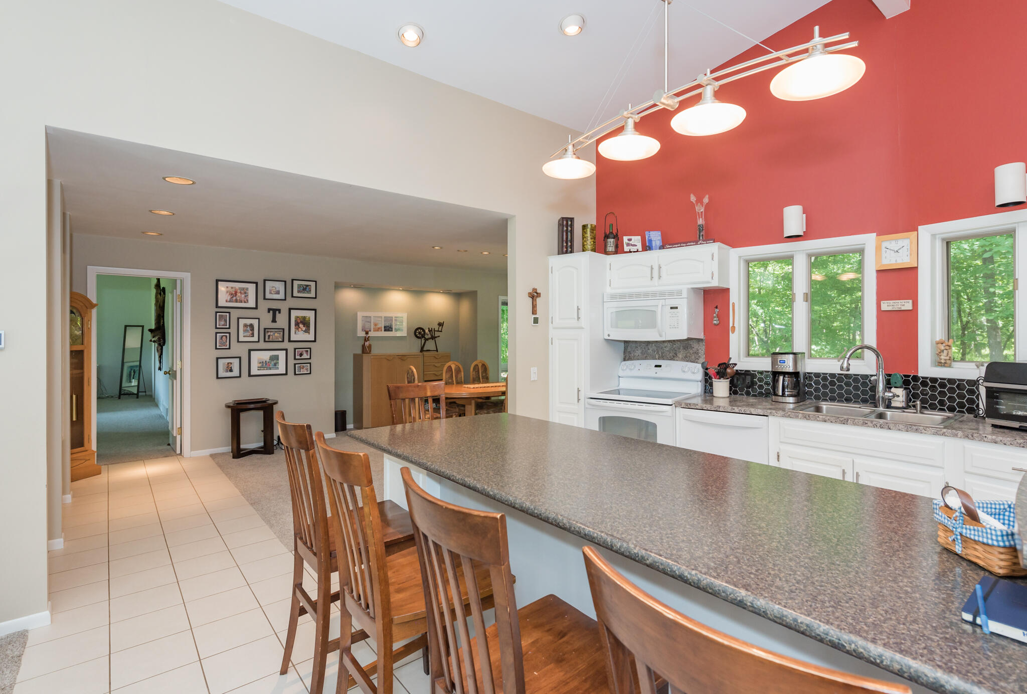 6170 Cascade Road Southeast Grand Rapids, MI 49546 - Photo 26 of 77 5_Kitchen-2