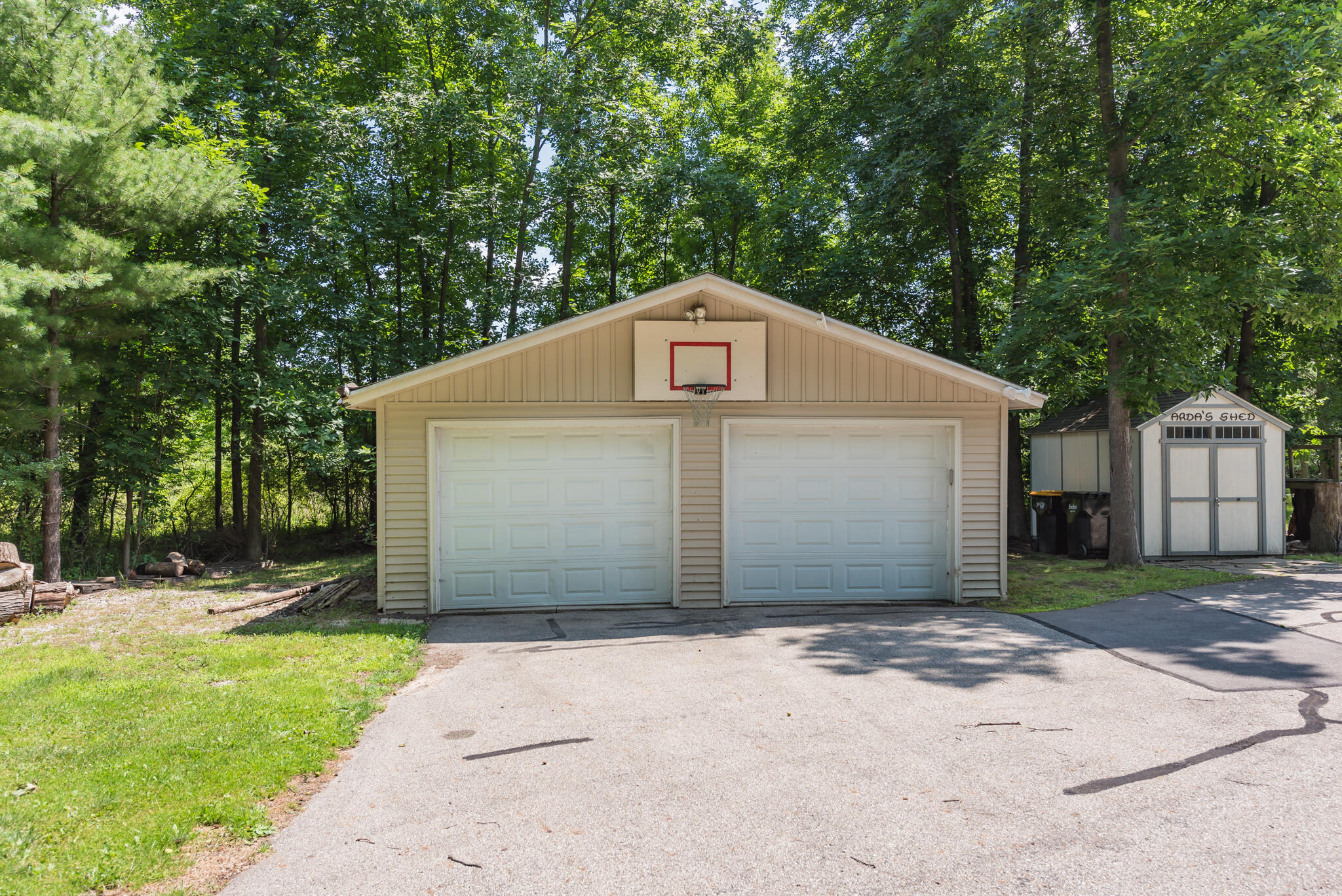6170 Cascade Road Southeast Grand Rapids, MI 49546 - Photo 73 of 77 16_Garage-1