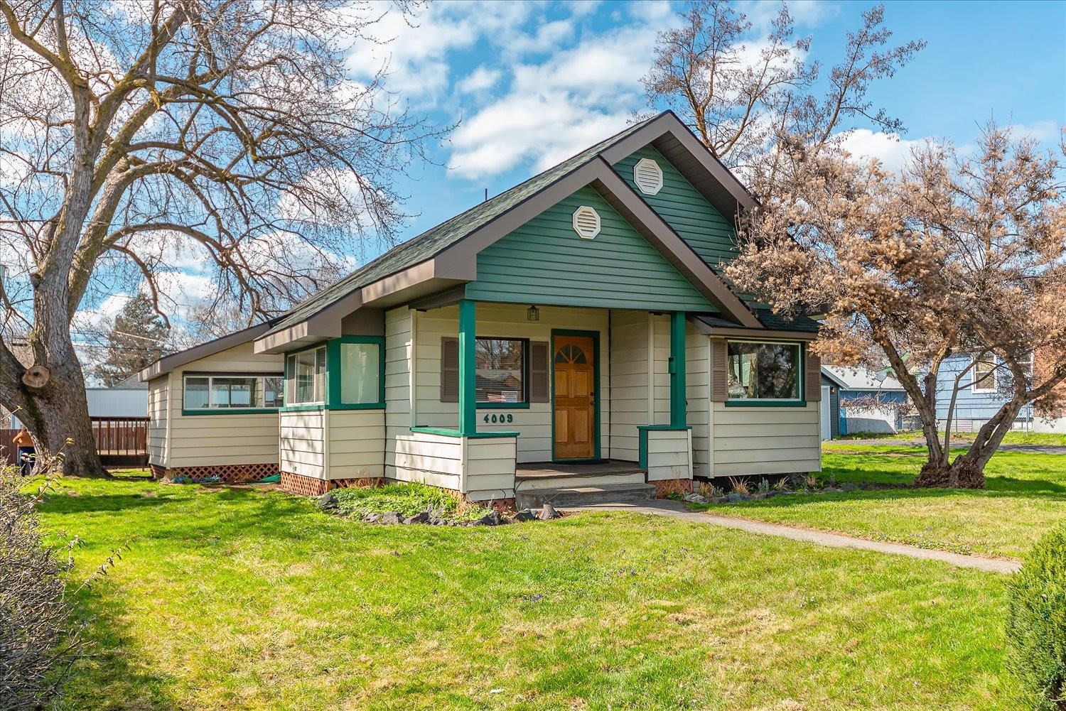 4009 North Calispel Street Spokane, WA 99205 - Photo 2 of 33