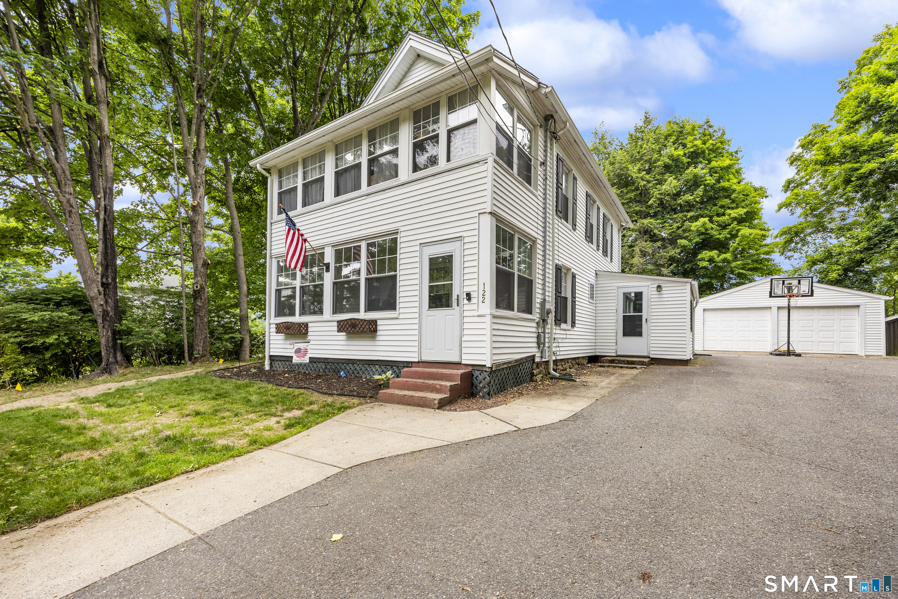 122 Chestnut Grove Road Watertown, CT 06795 - Photo 1 of 40