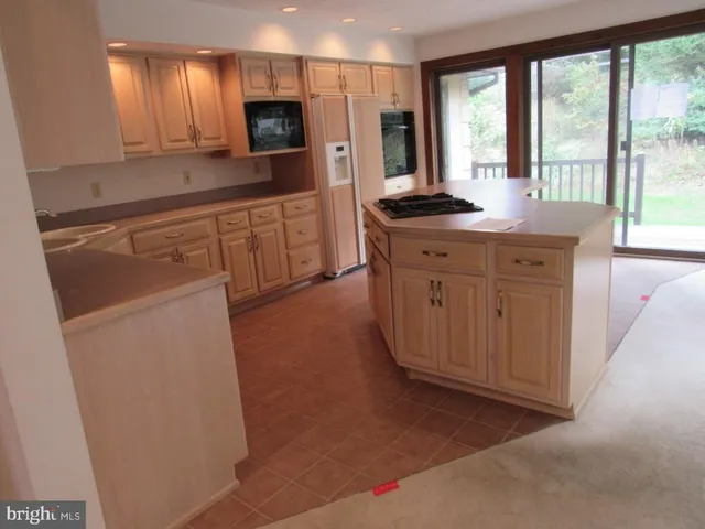 $455,000 | 889 Heritage Hills Drive, York, PA 17402