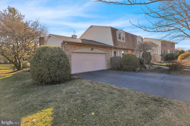 $439,900 | 15 Courtleigh Place, Reading, PA 19606