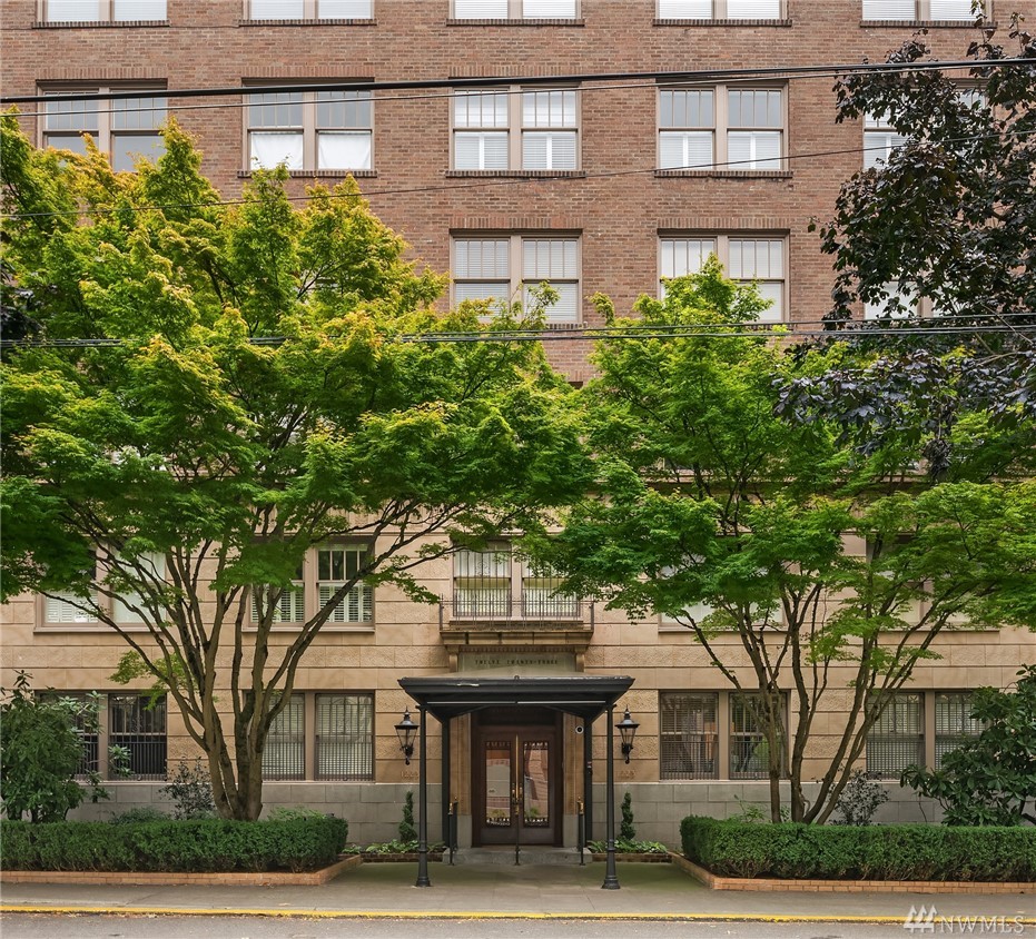 1223 Spring Street, Unit 900 Seattle, WA 98104 - Photo 1 of 38