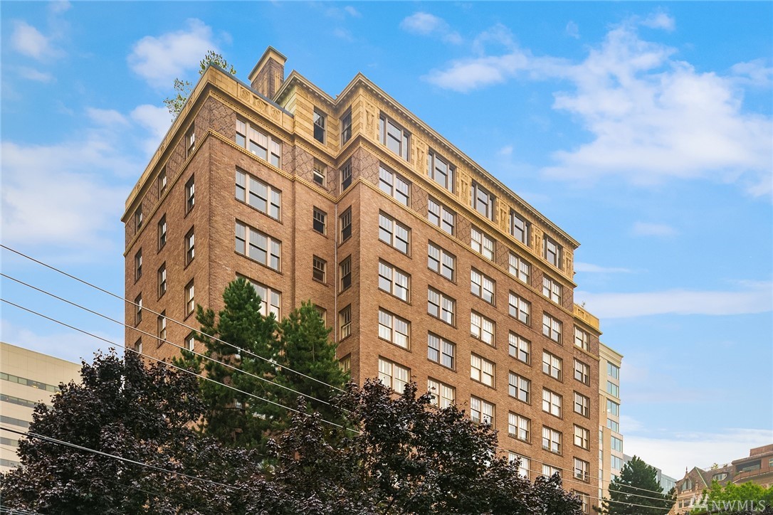 1223 Spring Street, Unit 900 Seattle, WA 98104 - Photo 2 of 38