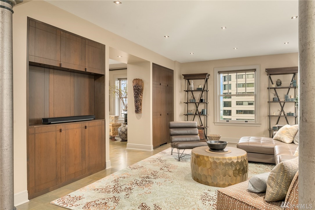 1223 Spring Street, Unit 900 Seattle, WA 98104 - Photo 23 of 38
