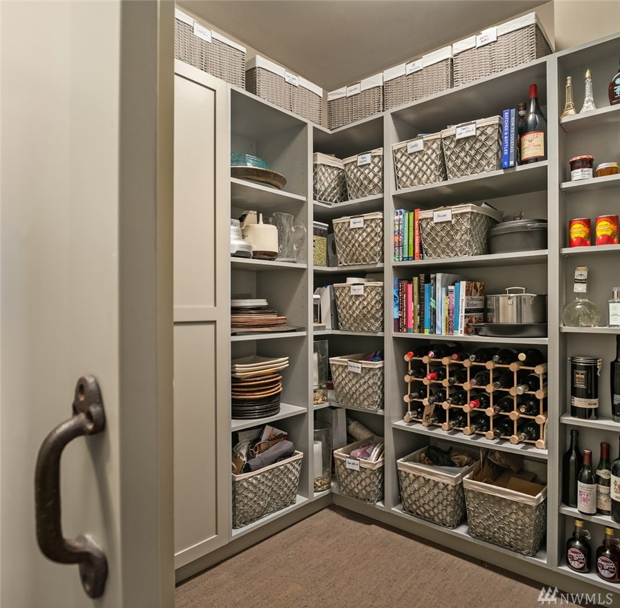 1223 Spring Street, Unit 900 Seattle, WA 98104 - Photo 27 of 38