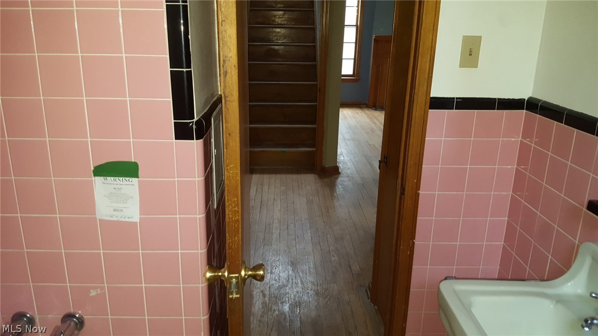 17403 Neff Road Cleveland, OH 44119 - Photo 22 of 35