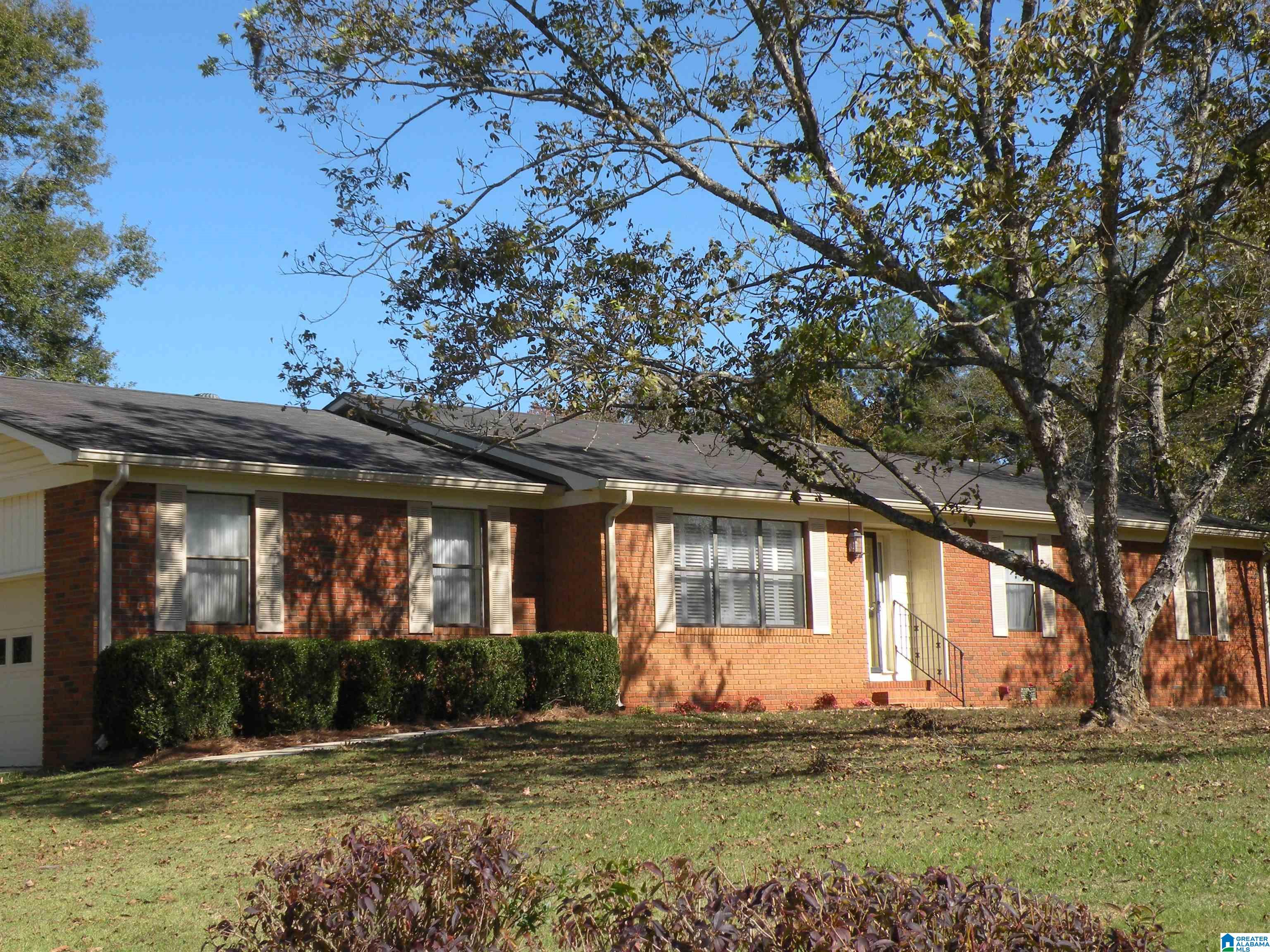 34 Forest Glen Road Sylacauga, AL 35150 - Photo 1 of 32