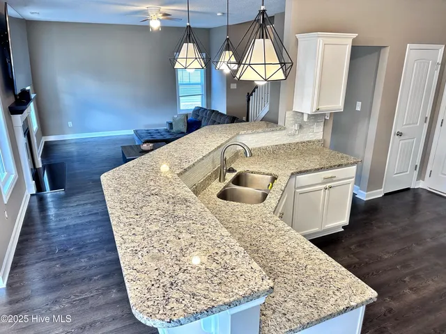 $360,000 | 820 Tuscarora Trail, Jacksonville, NC 28546