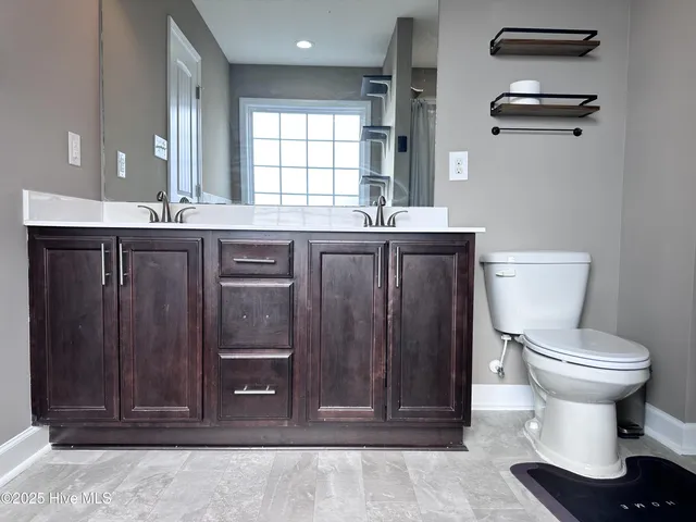 $360,000 | 820 Tuscarora Trail, Jacksonville, NC 28546