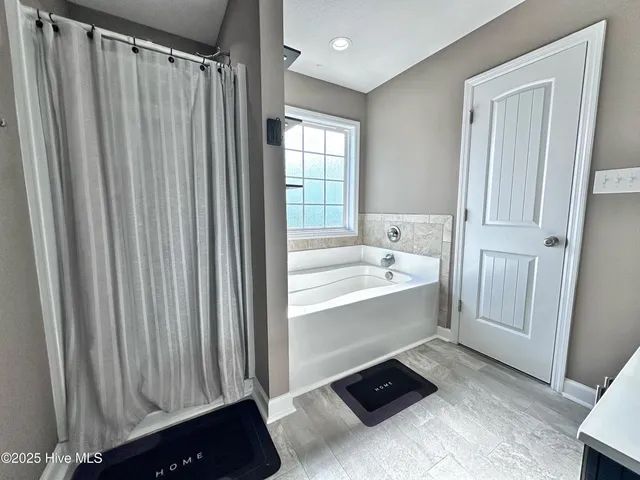 $360,000 | 820 Tuscarora Trail, Jacksonville, NC 28546