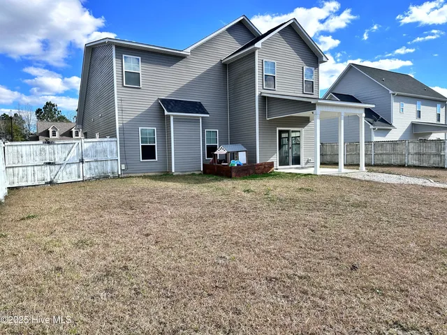 $360,000 | 820 Tuscarora Trail, Jacksonville, NC 28546