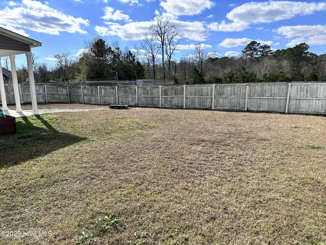 $360,000 | 820 Tuscarora Trail, Jacksonville, NC 28546