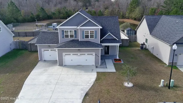 $360,000 | 820 Tuscarora Trail, Jacksonville, NC 28546