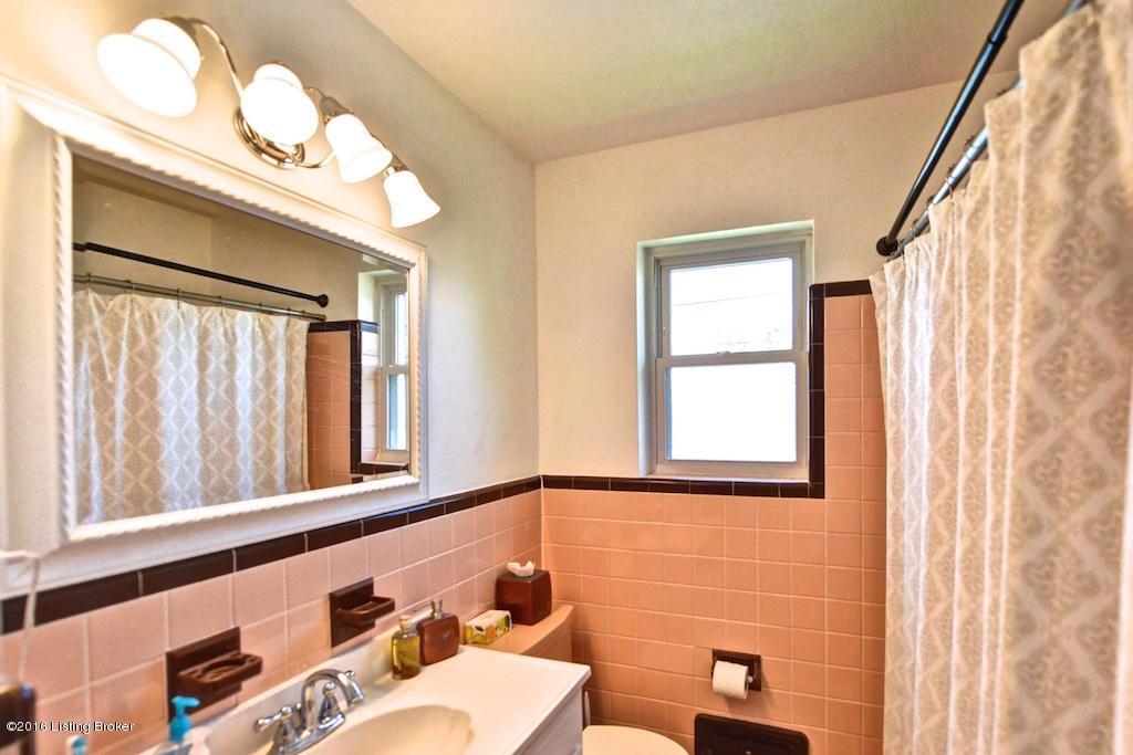 8210 Smithton Road Louisville, KY 40219 - Photo 17 of 35 8210 Smithton Rd 2190