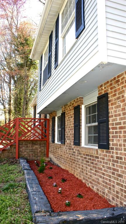 4914 Lawrence Orr Road Charlotte, NC 28212 - Photo 3 of 23