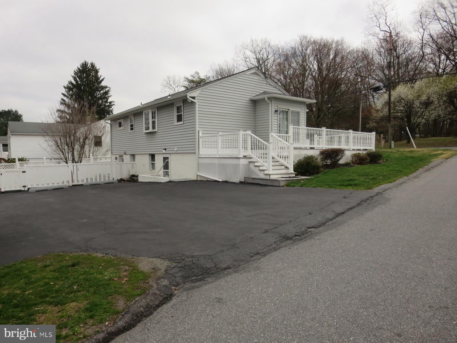 7364 Gaither Road Sykesville, MD 21784 - Photo 7 of 12 Exterior